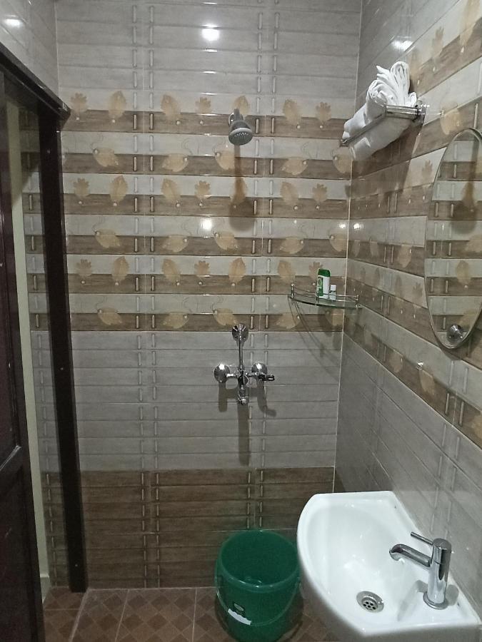 Saraswati Palace Varanasi Exteriör bild